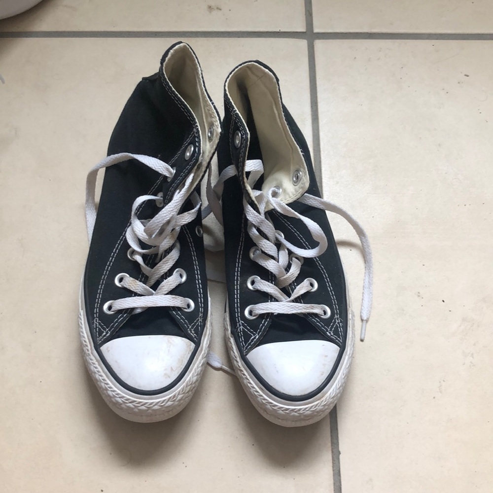 Black high top converse